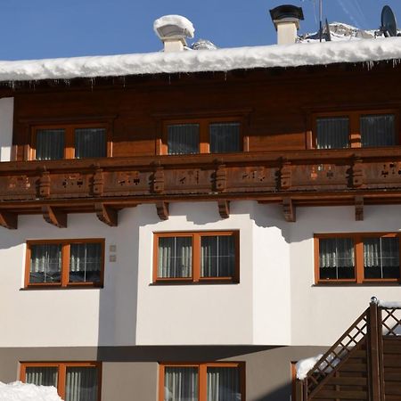 Bed and Breakfast Haus Elisabeth Нойштифт-им-Штубайталь Экстерьер фото
