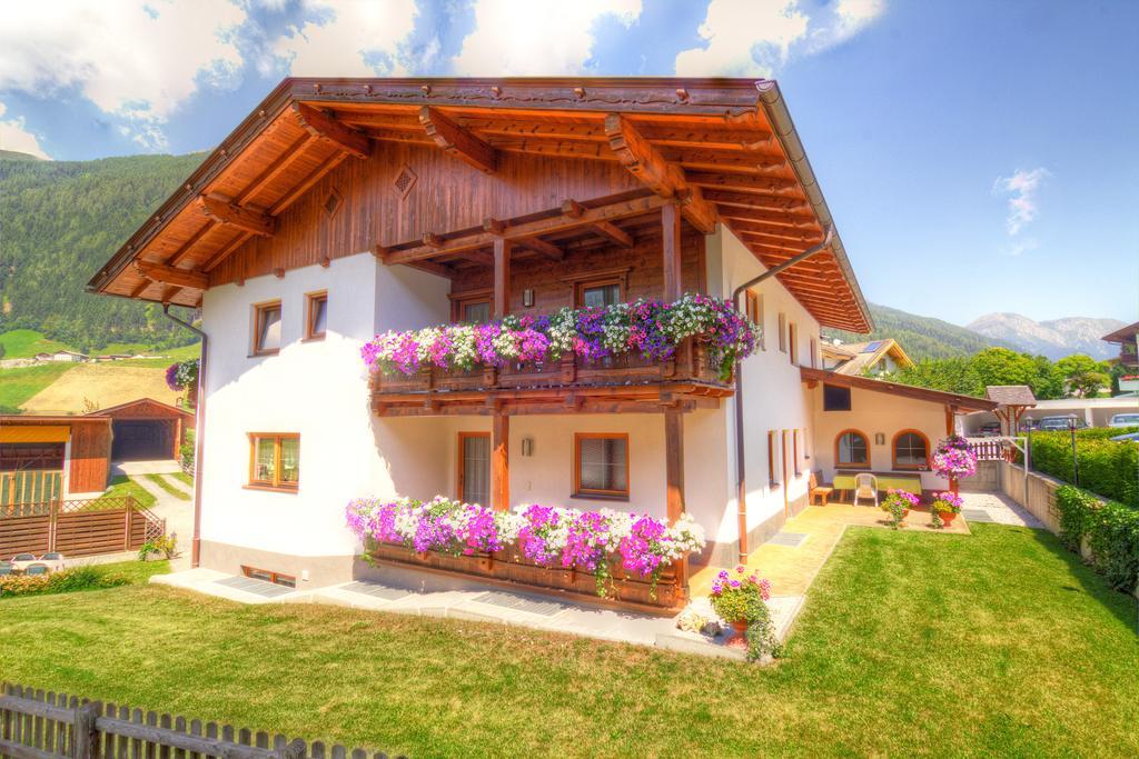 Bed and Breakfast Haus Elisabeth Нойштифт-им-Штубайталь Экстерьер фото